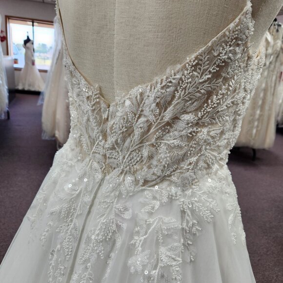 Pronovias Snehea Size 20 Off White Lave & Tulle Bridal Gown Wedding Dress - Picture 9 of 9